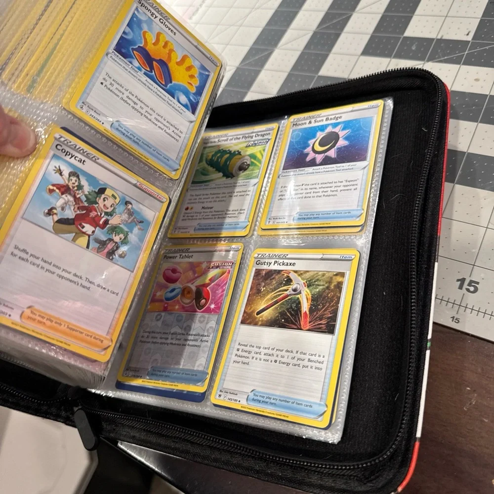 Pokémon Binder-Nearly Full - Picture 7 of 17